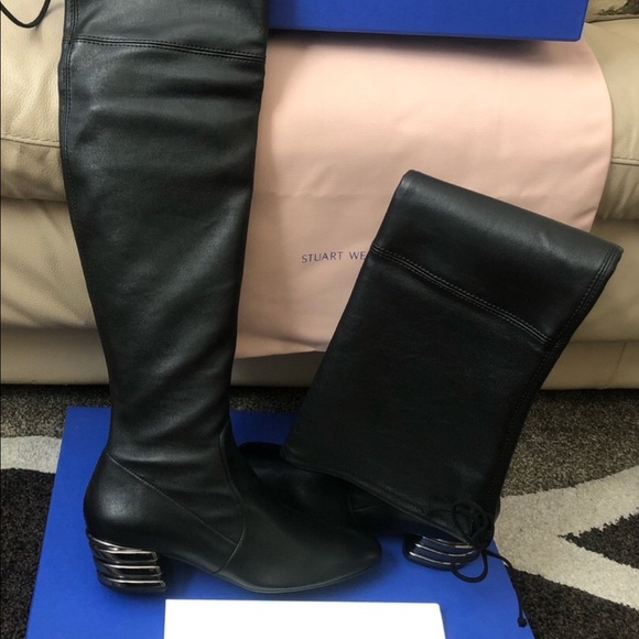 Beautiful over the née boots. Run Half Size Big. - Picture 3 of 8